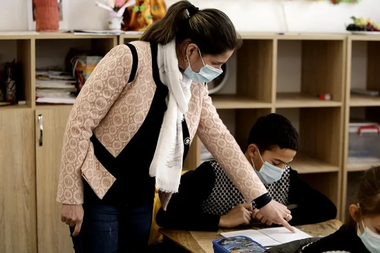 În Cluj, 225 de școli și grădinițe din 271 vor putea începe fizic școala de luni. VEZI LISTA completă a școlilor care încep cursurile față în față