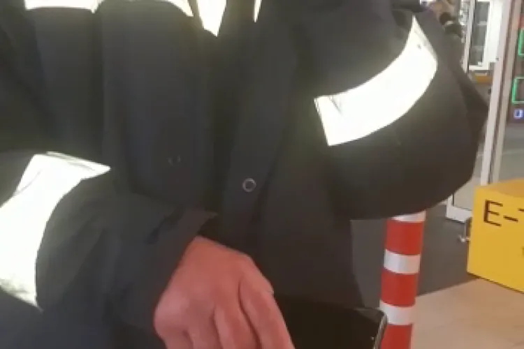 Cluj: Poliția și ITM, sesizate TÂRZIU în cazul certificatelor de vaccinare scanate în glumă la Auchan Iris - VIDEO