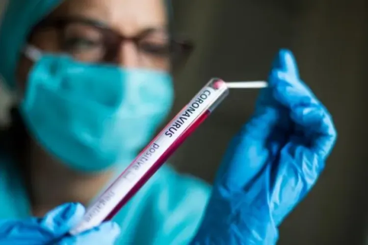 Angajaţii nevaccinaţi trebuie să se testeze la 30 de zile - Surse