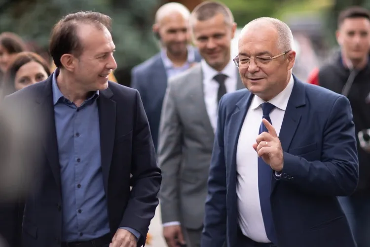 Boc către ”partidele care tot negociază să facă un guvern”: Să asigure respectarea ”democrației, a statului de drept și independenței justiției”