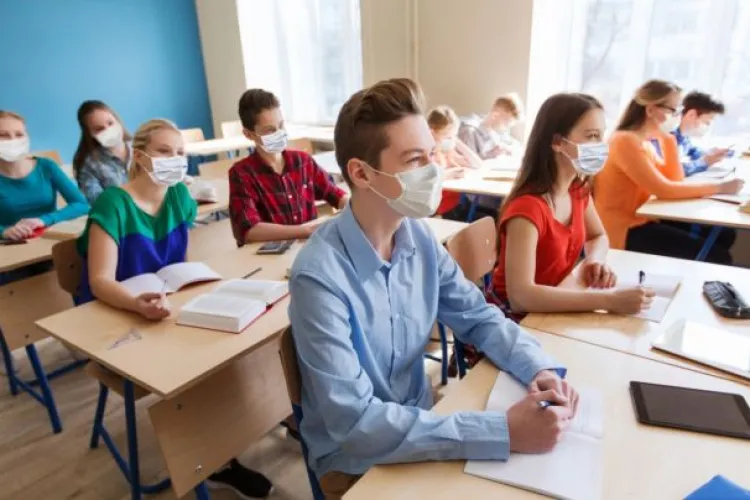 Avertisment dur al specialiştilor înaintea începerii şcolilor