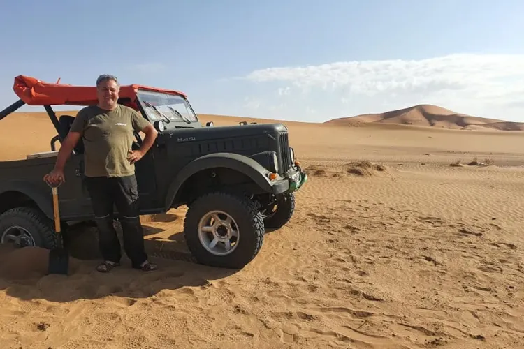 Doi clujeni traversează Africa într-un veteran ARO IMS. Vor să arate că lucrul românesc e încă valoros și durabil - VIDEO și FOTO