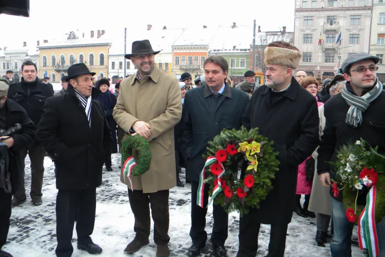 Kelemen Hunor si Eckstein-Kovacs Peter abia si-au vorbit la ceremonia de la Statuia lui Matei Corvin - FOTO si VIDEO