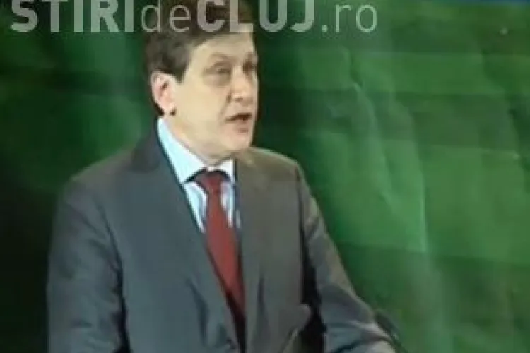 Crin Antonescu "detesta" Guvernul Boc, dar perie UDMR la congresul de la Oradea! - VEZI tot discursul liderului PNL - VIDEO