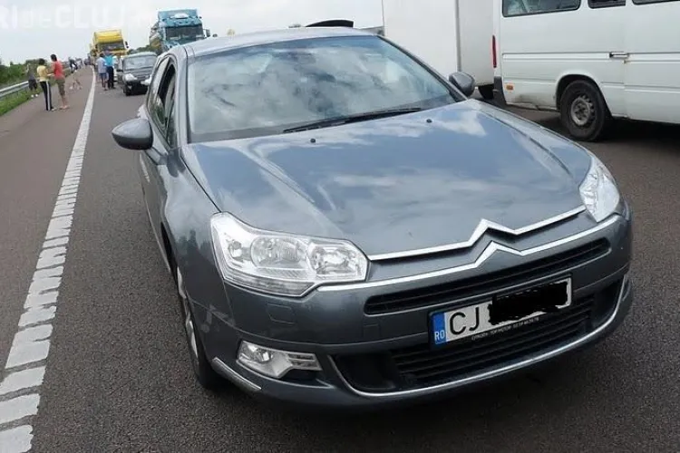 A dat 20.000 de euro pe un Citroen nou si a fost de 20 de ori in service! Din masina initiala a ramas numai caroseria - VIDEO