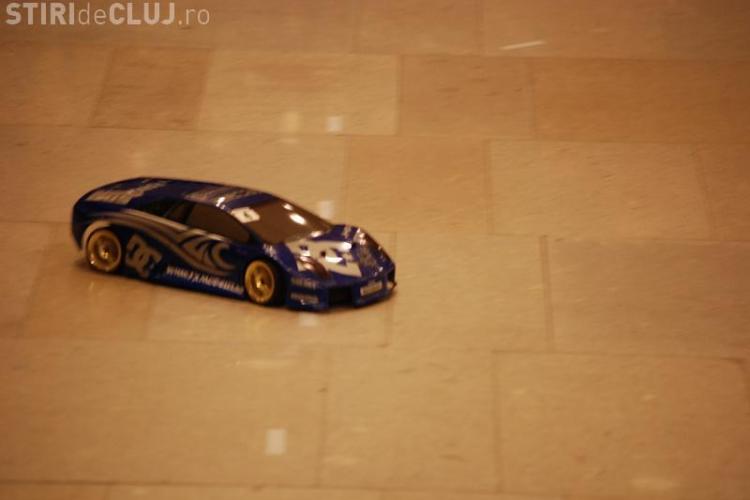 Drift in Iulius Mall! Cei mai tari bolizi in miniatura si-au incins "motoarele" - VIDEO si Galerie FOTO