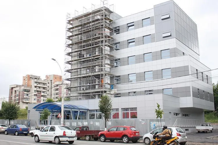 Consiliul Judetean Cluj cheltuie 230.000 de lei pe sisteme de videoconferinta si proiectie TV, pentru noul sediu!