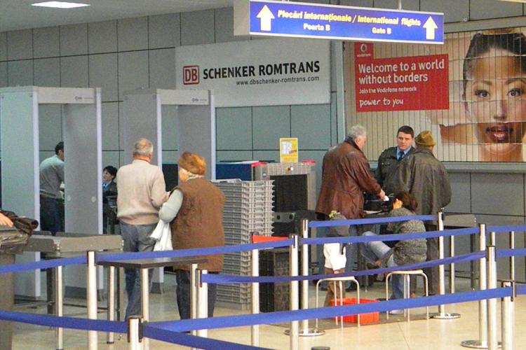 Angajatii aeroporturilor din Romania, invatati sa se poarte cu pasagerii ca in UE!