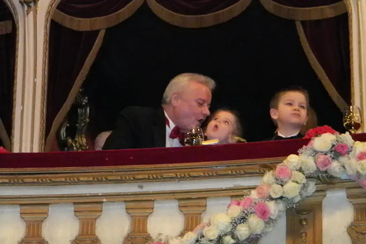 Irinel Columbeanu a venit la Balul Operei de la Cluj numai cu fiica lui Irina! Monica e plecata in SUA - FOTO