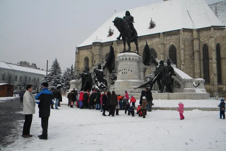 Porumbei eliberati la Cluj Napoca in cinstea lui Matei Corvin - VIDEO si Galerie FOTO