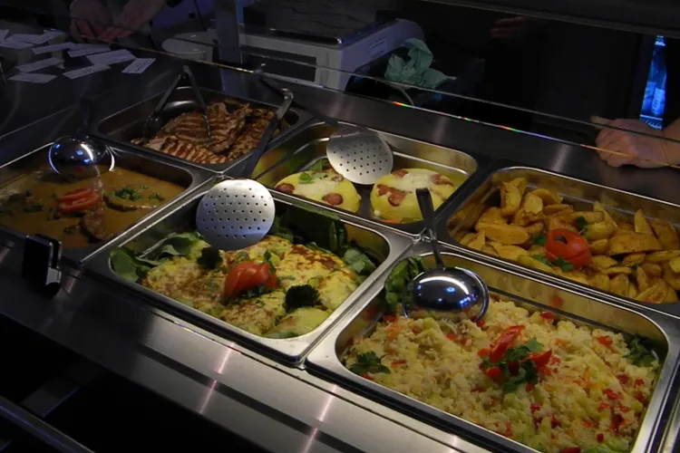 La "Memo 10", restaurantul Primariei Cluj Napoca, mananci bine cu 11 lei - FOTO