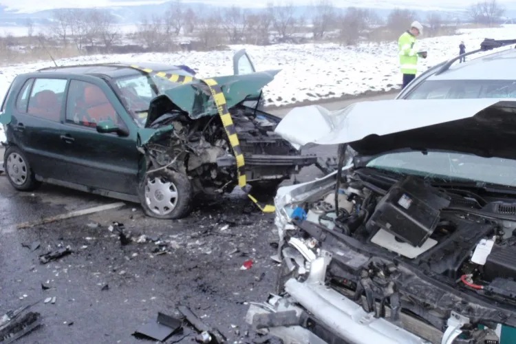 Accident pe centura Apahida cu cinci  raniti, intre care si un copil! Un sofer a adormit la volan - VIDEO si Galerie FOTO