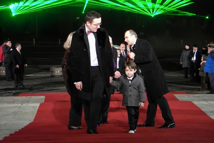 Balul Operei 2011, sosirea invitatilor la Teatrul National - Galerie FOTO