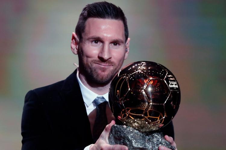 Lionel Messi câștiga Balonul de Aur