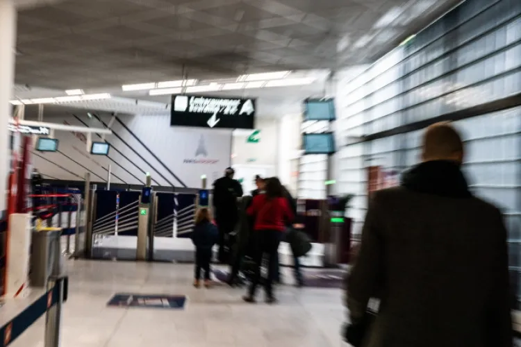 De ce cazurile noi COVID în România scad, în timp ce în alte țări virusul face prăpăd