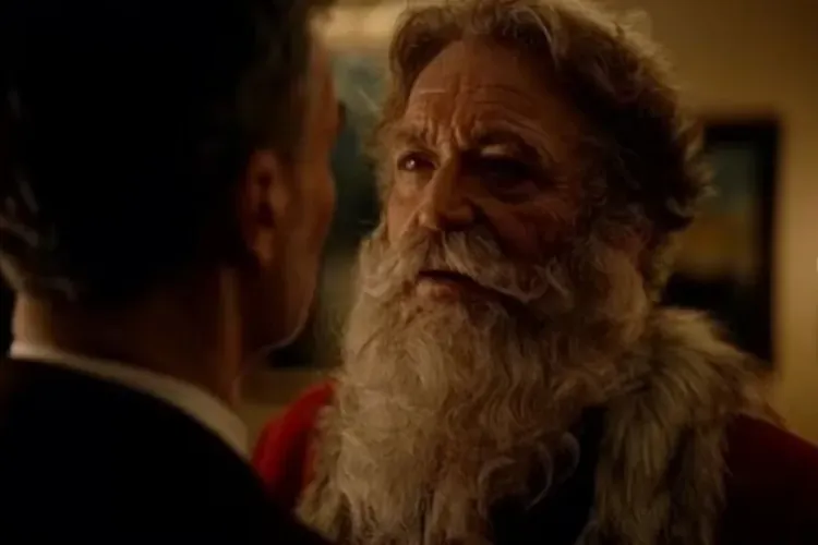 Moș Crăciun e gay! Reclama în care Moșul își petrece Sărbătorile de iarnă cu iubitul său a devenit virală - VIDEO