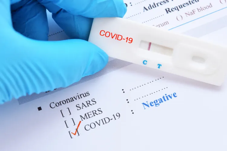 Arafat cere test negativ pentru toate persoanele care intră în țară, chiar și pentru vaccinați. Rafila: „Un haos de nedescris!”