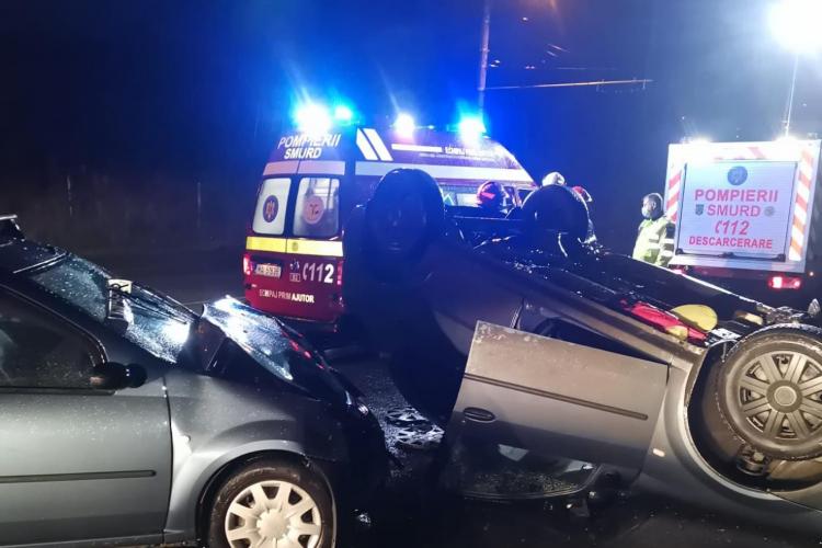 Masina răsturnată pe Bulevardul Muncii, din Cluj-Napoca, pe fond de viteza si neglijență - FOTO