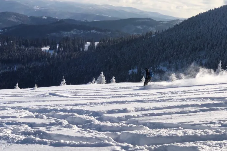 Viscol de senzație la Vlădeasa. Iarna e tot mai aproape de noi - VIDEO