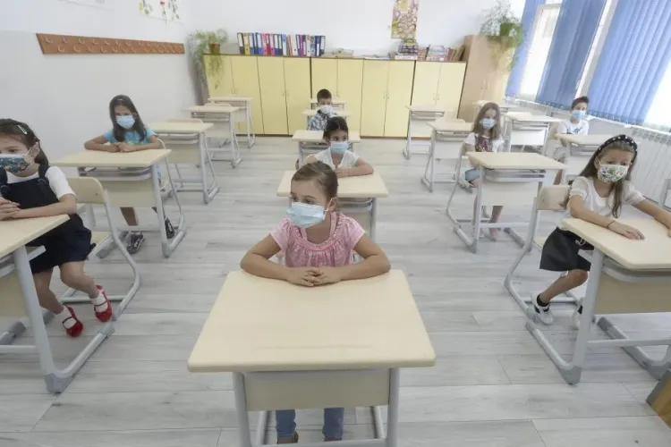 Consiliul Elevilor: „Aşteptarea a luat sfârşit! Este necesar ca autoritățile să ia măsuri, să nu avem un nou val după sărbători