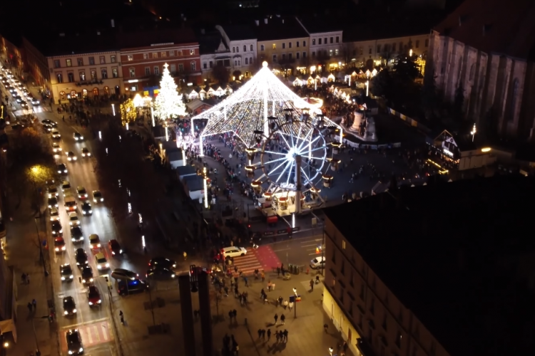 Târgul de Crăciun Cluj-Napoca SAU Târgul de Crăciun Sibiu. Care vi se pare mai reușit? VIDEO din dronă