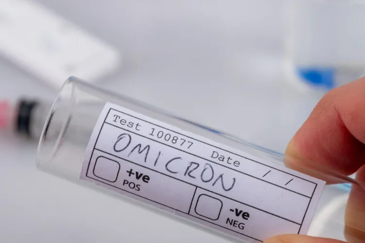 Sportiv din Transilvania, suspect ca ar fi infectat cu varianta OMICRON a virusului SARS-Cov-2