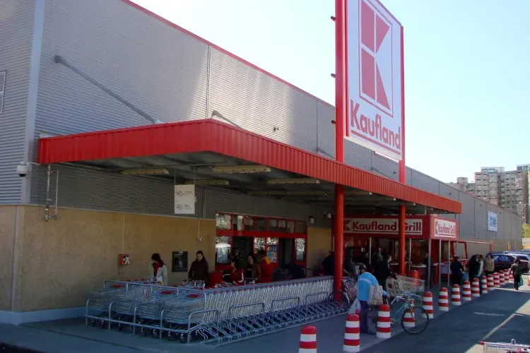 Kaufland Cluj, amendă pentru minciuni între prețul de raft și cel de la casă. Un clujean i-a reclamat