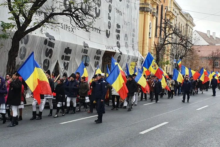 La Cluj are loc ”Marșul recunoștinței”, dedicat personalităților care au contribuit la realizarea Marii Uniri - FOTO