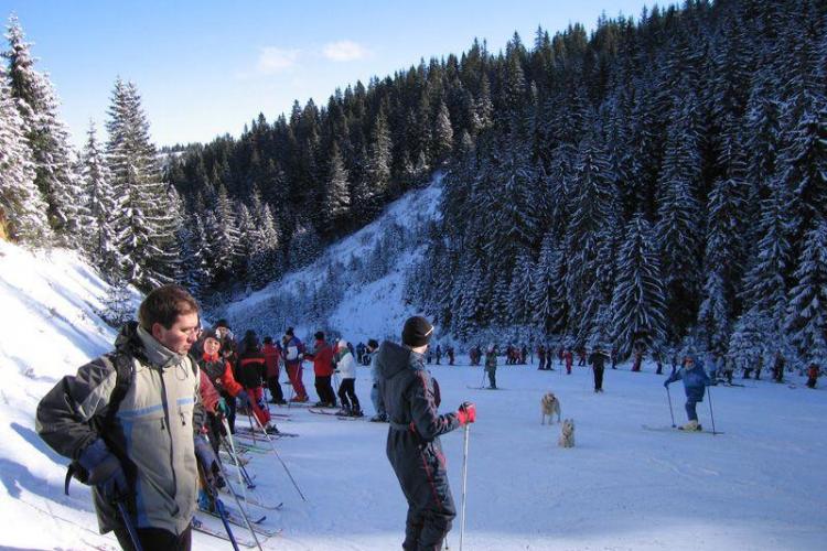 Oficial este deschis sezonul de schi la pârtia de la Buscat - FOTO