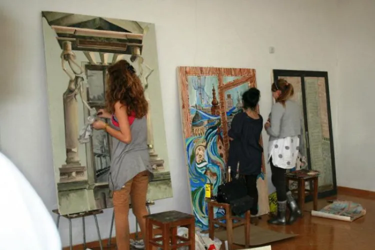 Expoziție dedicată persoanelor cu dizabilități, la Biblioteca Județeană „Octavian Goga” Cluj