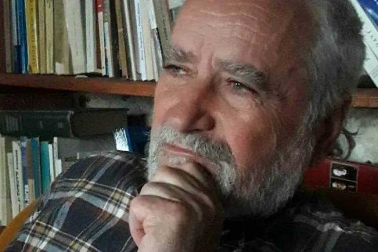 A murit poetul Lucian Avramescu   