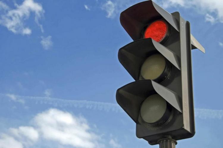 Două treceri de pietoni din municipiul Cluj-Napoca vor fi semaforizate, începând de miercuri