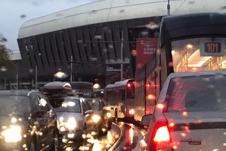 Trafic bară la bară în Cluj-Napoca. Evitați zona centrală- FOTO
