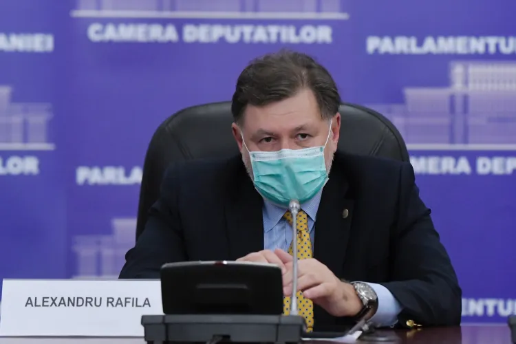 Alexandru Rafila, trei scenarii pentru evoluţia variantei Omicron: „În loc să avem sărbători liniștite, facem tot posibilul să le stricăm