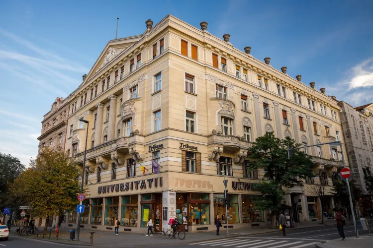 Febra imobiliară a Clujului lovește și Palatul Sebestyen. Dacă apar apartamente în pod, palatul riscă să se prăbușească