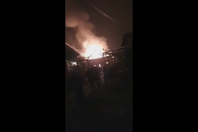 Unor clujeni le-a ars casa în Ajunul Crăciunului - VIDEO