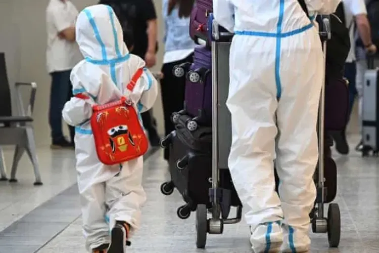 Medicii români sunt în alertă! Există deja o transmitere comunitară a variantei Omicron în România