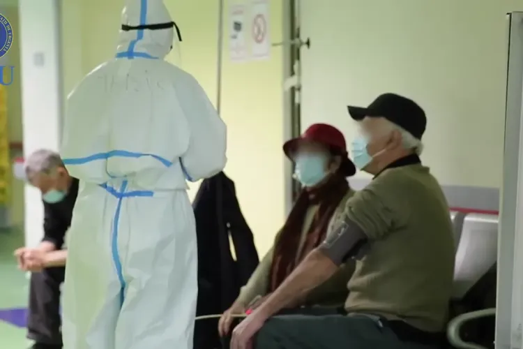 Simptomul care ar putea să te avertizeze că este infectat cu COVID, tulpina Omicron