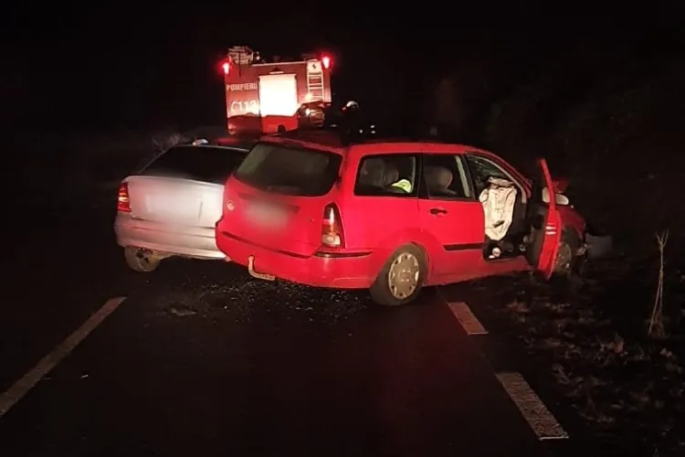 Accident grav pe drumul Sfântul Ioan. Între răniți a fost și un șofer de 75 de ani