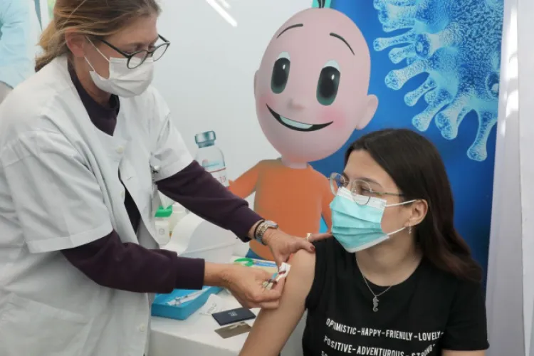 Octavian Jurma îndeamnă părinții să își vaccineze copiii: „Omicron va lovi în plin școlile în următoarele 2 săptămâni”