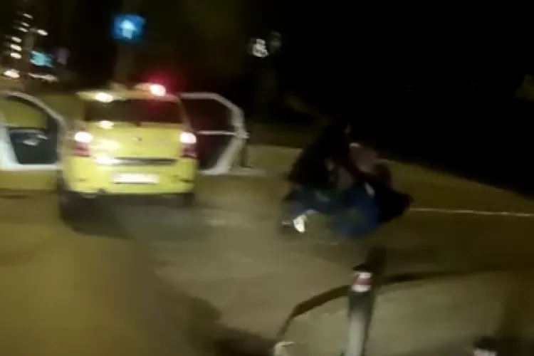 Cluj: Taximetrist tâlhărit de doi clienți, care l-au bătut măr