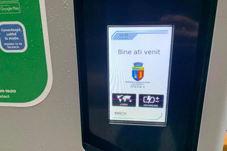 Primarul Emil Boc nu știe ca stațiile de încărcare ale mașinilor electrice să fi fost oprite! Angajat Electrica: Primăria le oprește noaptea