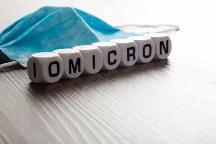 Persoanele infectate cu Omicron ar putea auzi primul simptom înainte să îl simtă
