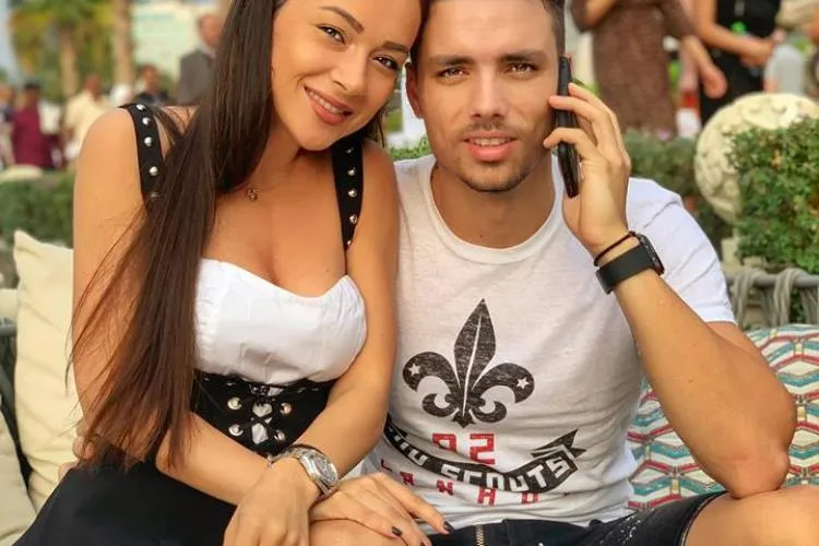 Soțul Vlăduței Lupău, Adi Rus, amenință un fan al artistei, care a jignit-o pentru anularea concertului din Londra   