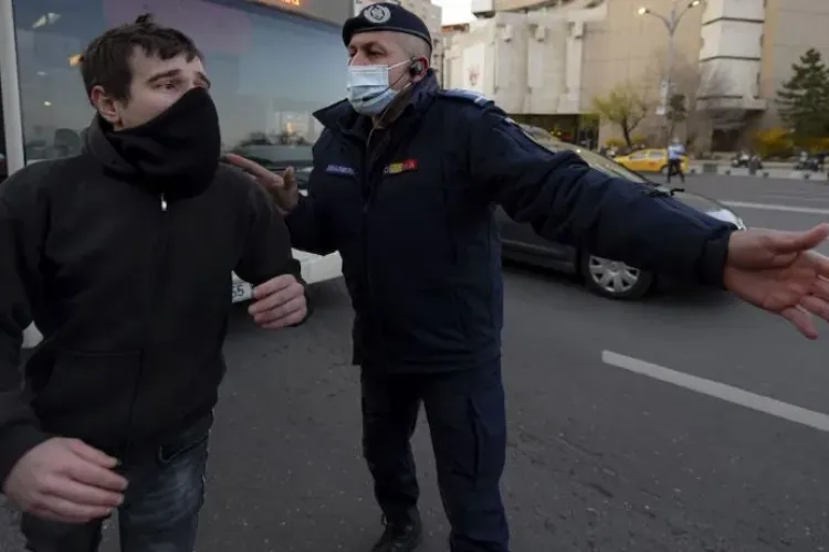 Pe un tânăr l-a costat 1.000 de lei să-și cumpere un pachet de țigări în a doua zi de Crăciun