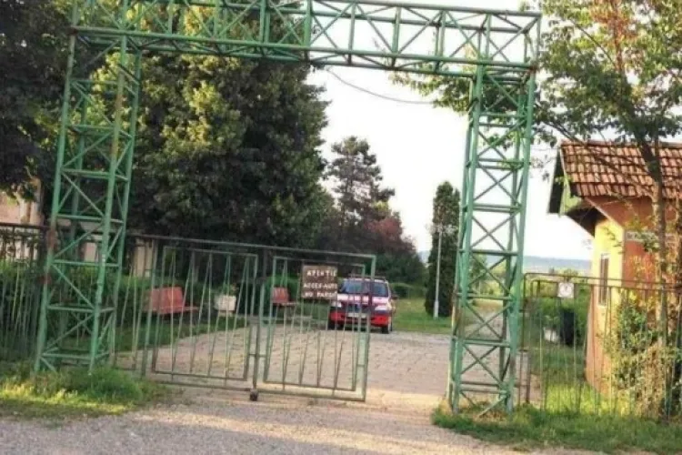 Parcul Feroviarilor și gloria sa demult apusă. Cine își mai amintește de trenulețul din Orășelul Copiilor?