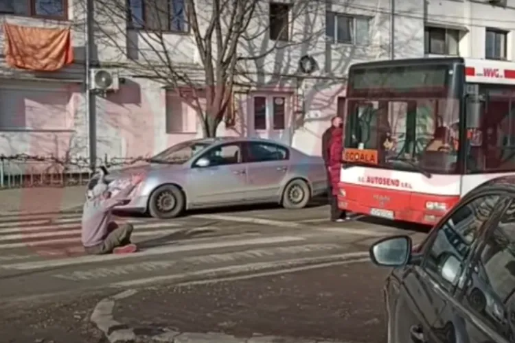 O nouă zi în Vaslui! Un bărbat beat aflat în carantină a mers la păcănele. După ce a pierdut tot a blocat traficul - VIDEO