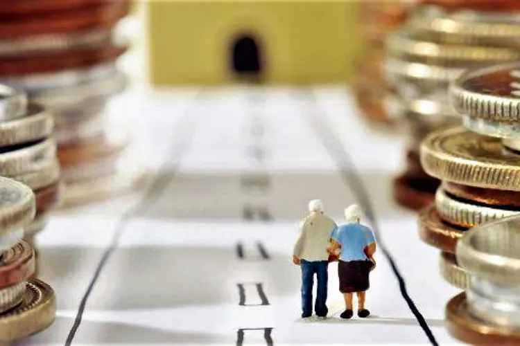 Când își vor primi românii pensiile în ianuarie 2022. Distribuirea banilor, decalată