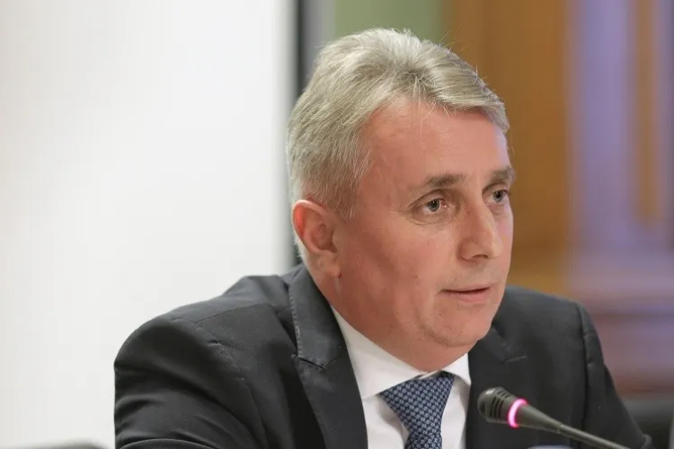 Lucian Bode vrea să facă curățenie în Poliție. Se schimbă procedura de selecţie a polițiștilor din sursă externă