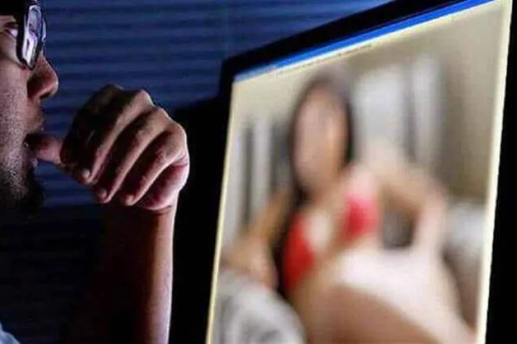  O femeie din Cluj a șantajat un bărbat însurat cu discuții compromițătoare